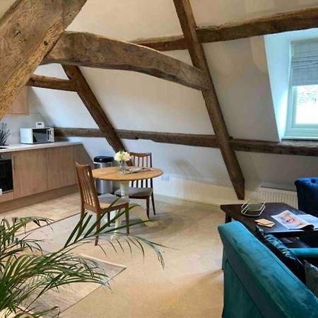 Stunning Characterful Newly Refurbished Flat Apartment Tetbury Luaran gambar