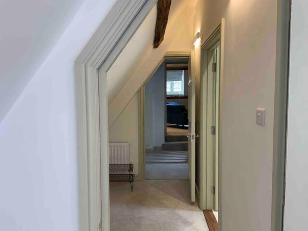 Stunning Characterful Newly Refurbished Flat Apartment Tetbury Luaran gambar
