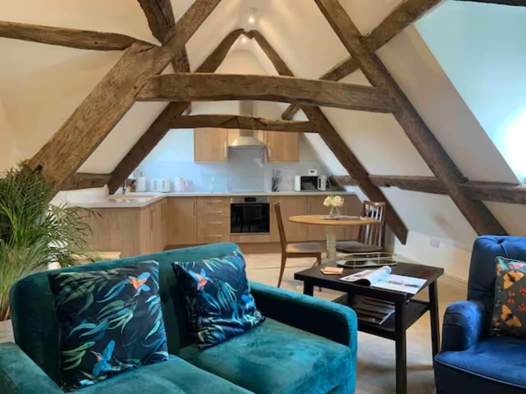 Stunning Characterful Newly Refurbished Flat Apartment Tetbury Luaran gambar
