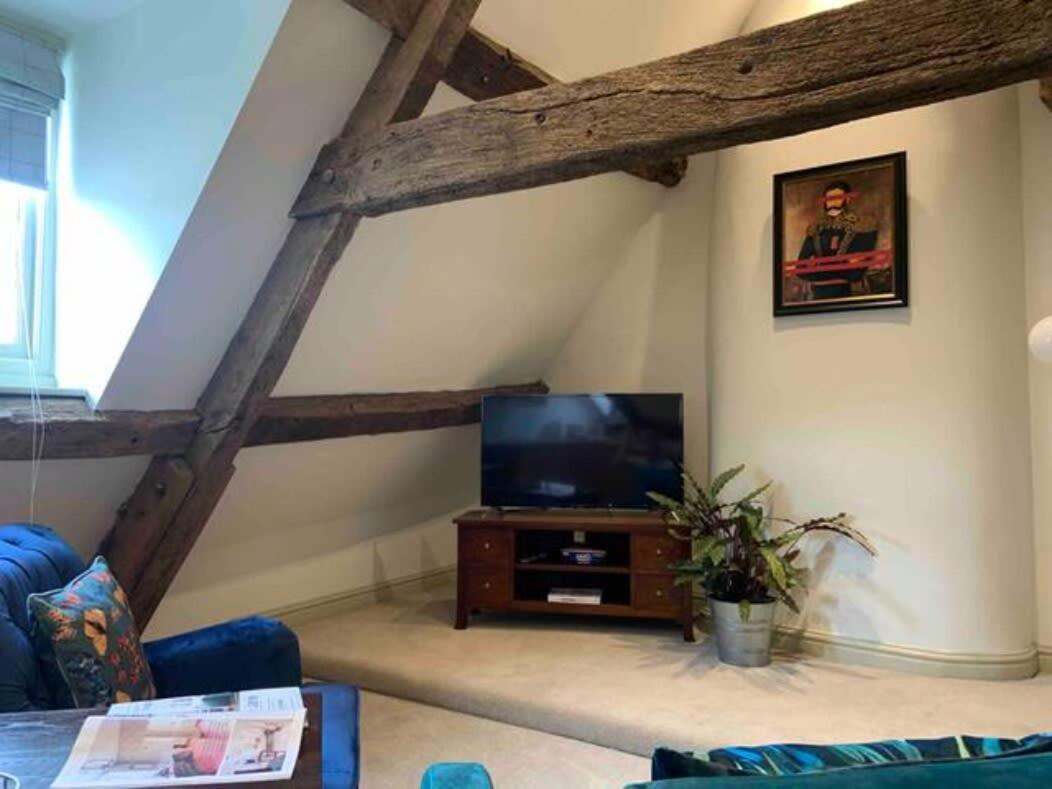 Stunning Characterful Newly Refurbished Flat Apartment Tetbury Luaran gambar